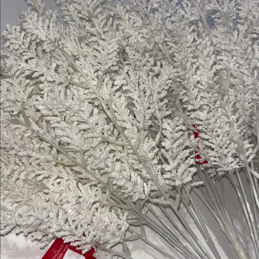 Snowy White Faux Fern Spray White Glitter Pine Branches White Tree Filler NWT